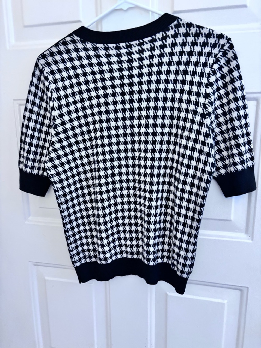 Ann Taylor Black & White Houndstooth Scoop Neck Short Sleeve Sweater - Picture 2 of 7